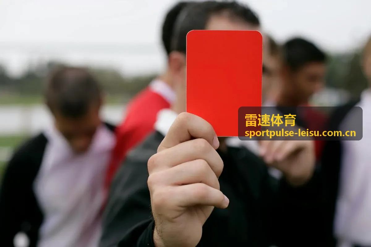 雷速体育重点赛事专题与体育新闻阅读画面